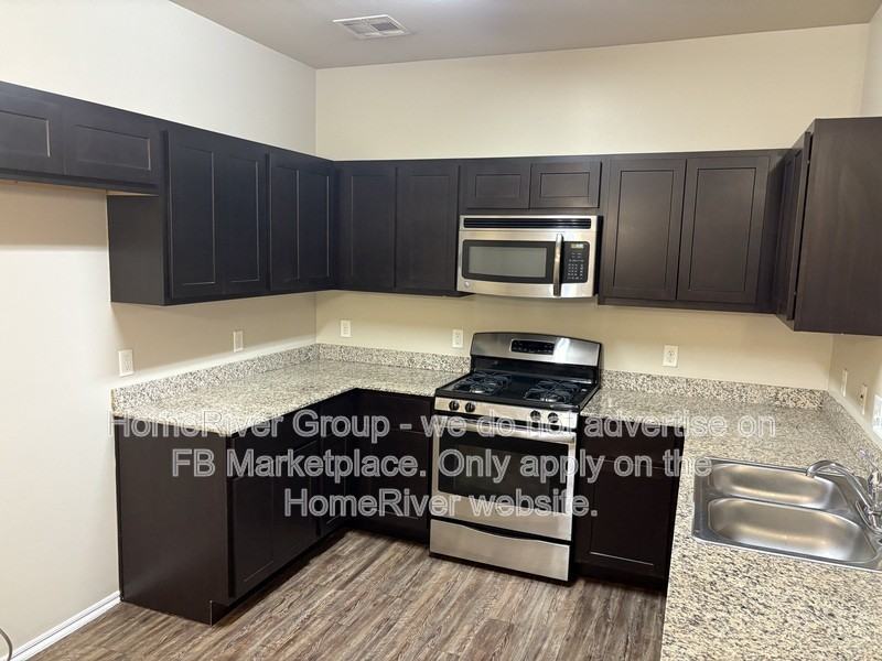 200 Ashley Dr - Photo 4 of 15