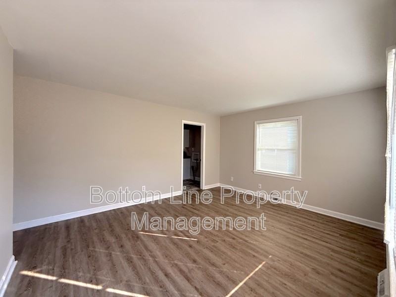 1408 Dean St - Photo 2 of 16