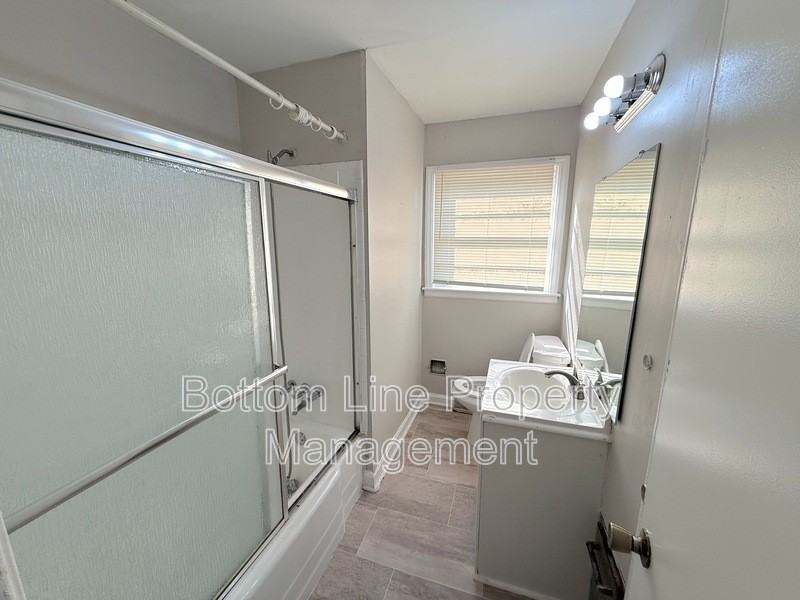 1408 Dean St - Photo 6 of 16