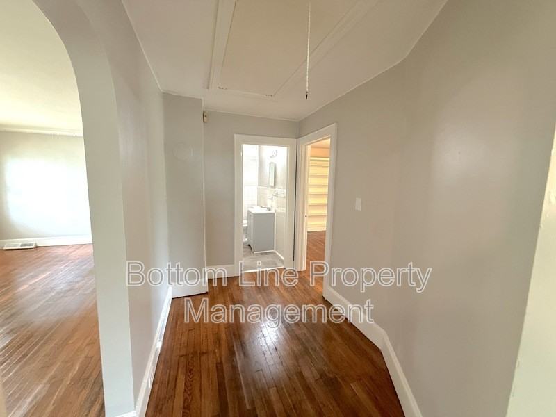 4424 Hovis Rd - Photo 3 of 14