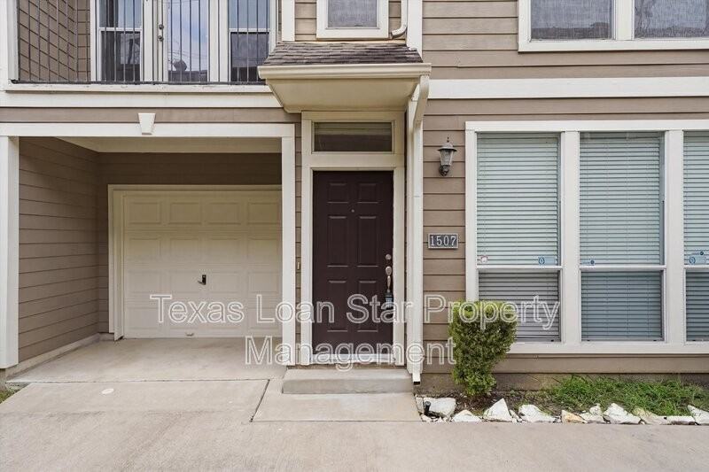 1507 Sutton St - Photo 2 of 31