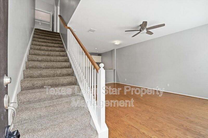 1507 Sutton St - Photo 3 of 31