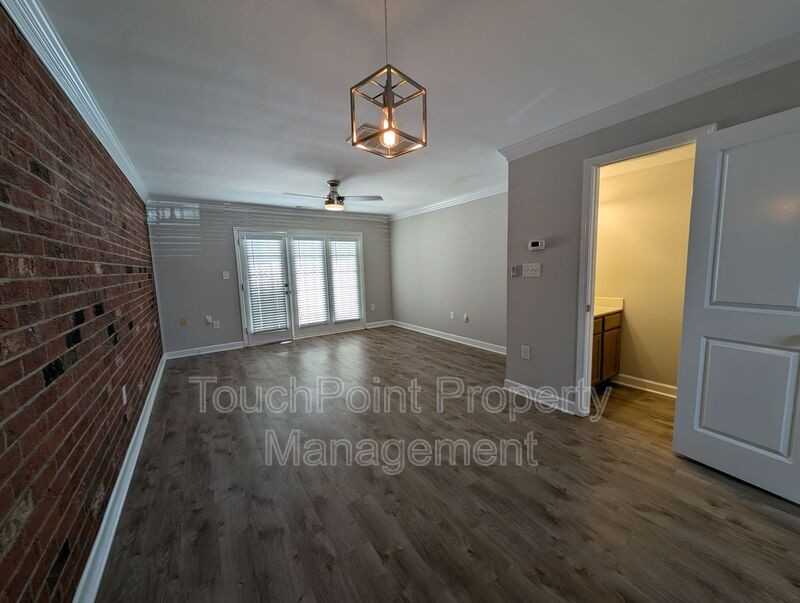 1215 Green Oaks Ln #F - Photo 7 of 22