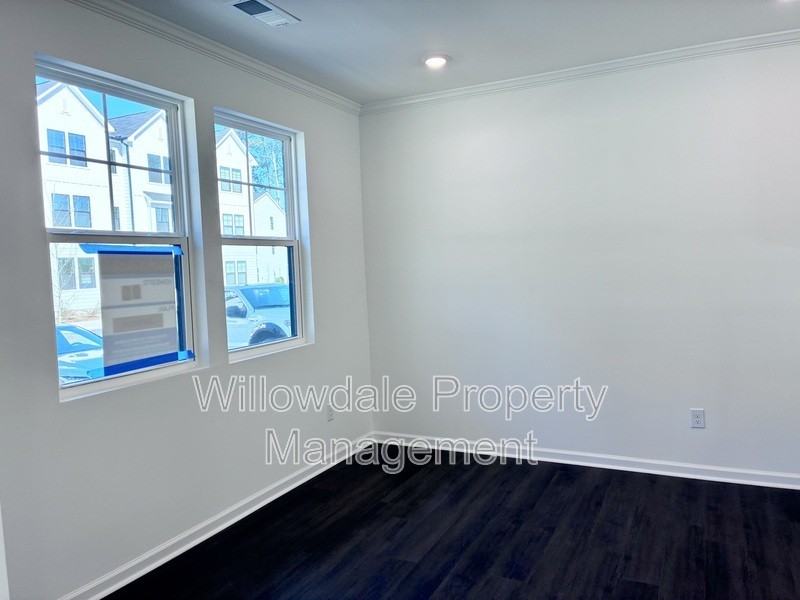 2300 Oakwood Meadows Ct - Photo 7 of 23