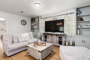 featured image of 1406 Russell Ave