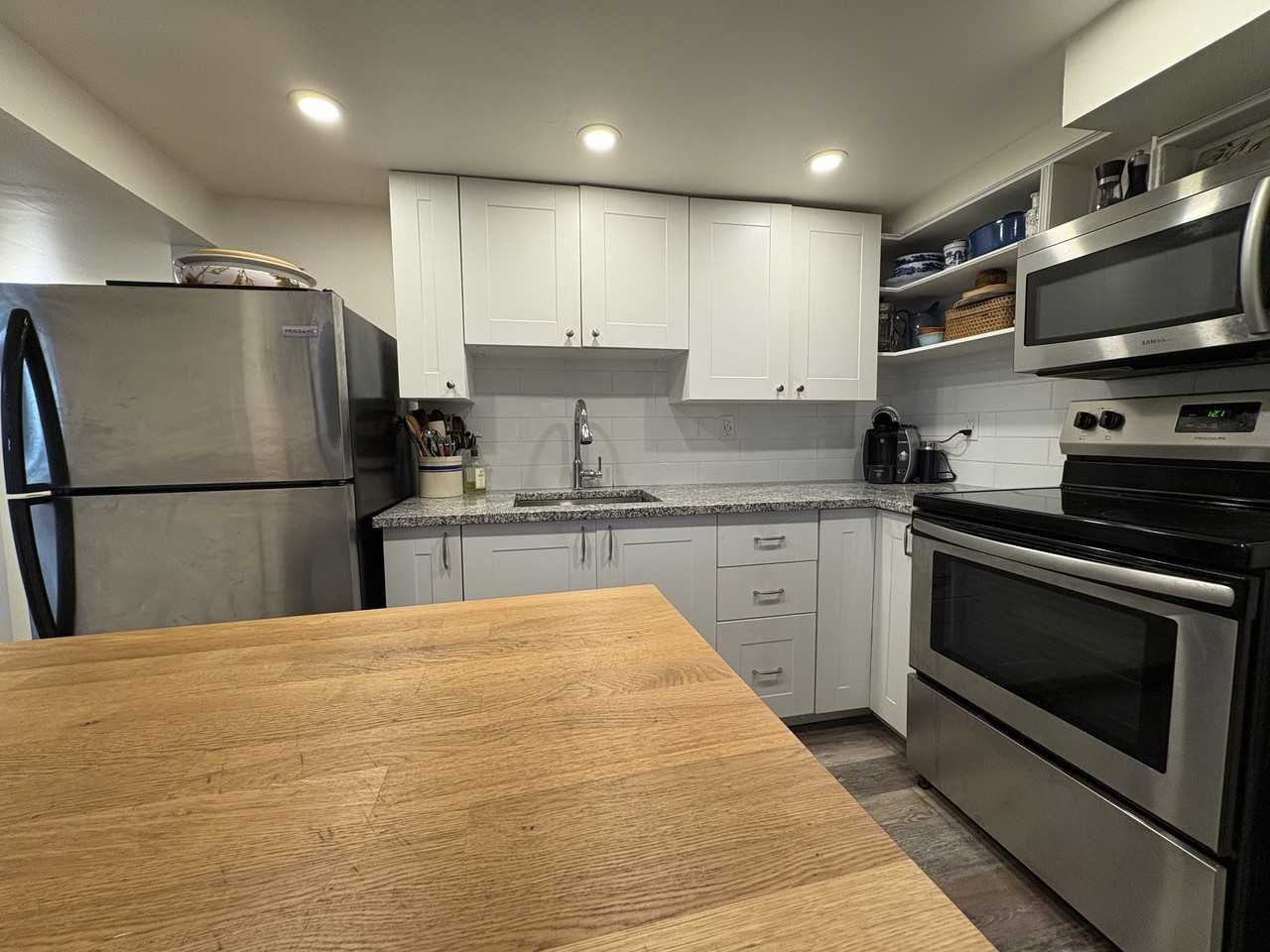 Prince George Ave & Brucedale Ave E #Bsmt - Photo 4 of 39