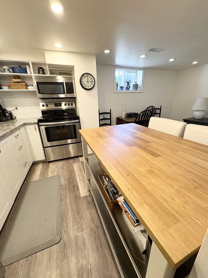 Prince George Ave & Brucedale Ave E #Bsmt - Photo 5 of 39