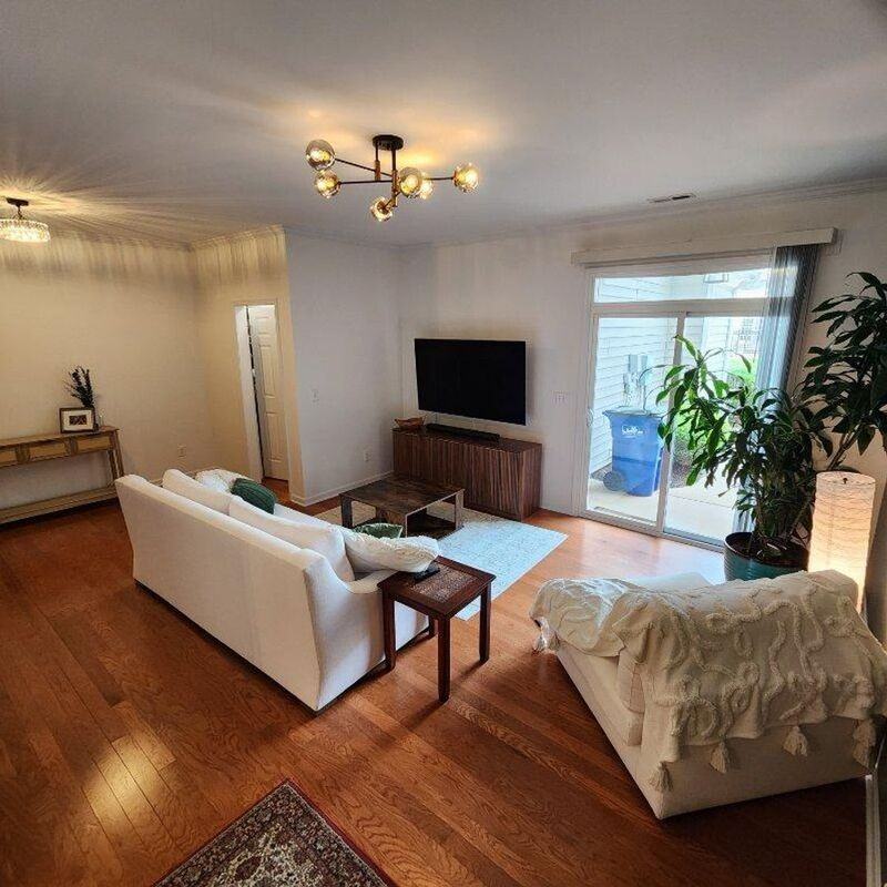 1357 Regulator St - Photo 3 of 27