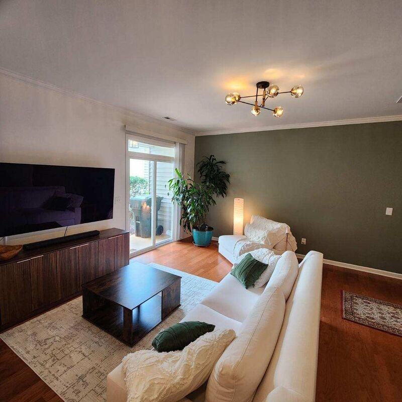 1357 Regulator St - Photo 5 of 27