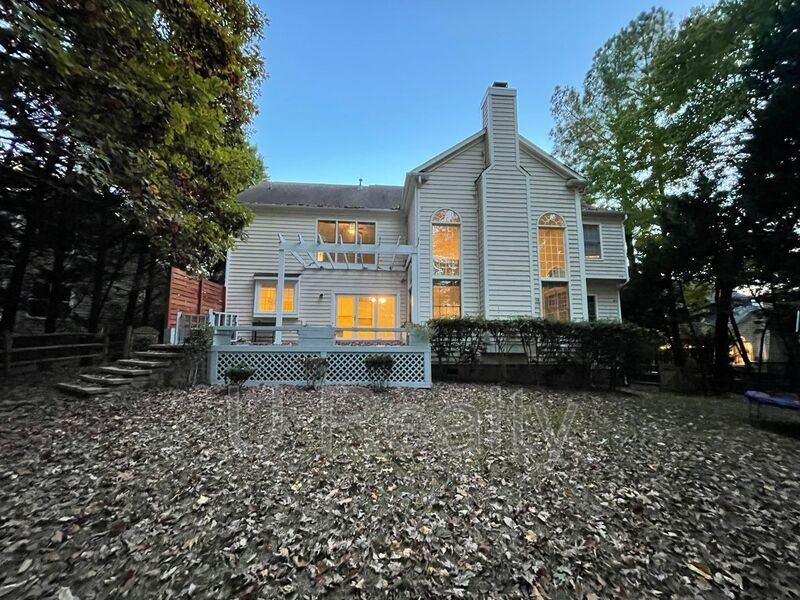 2610 Peverell Ln - Photo 2 of 22