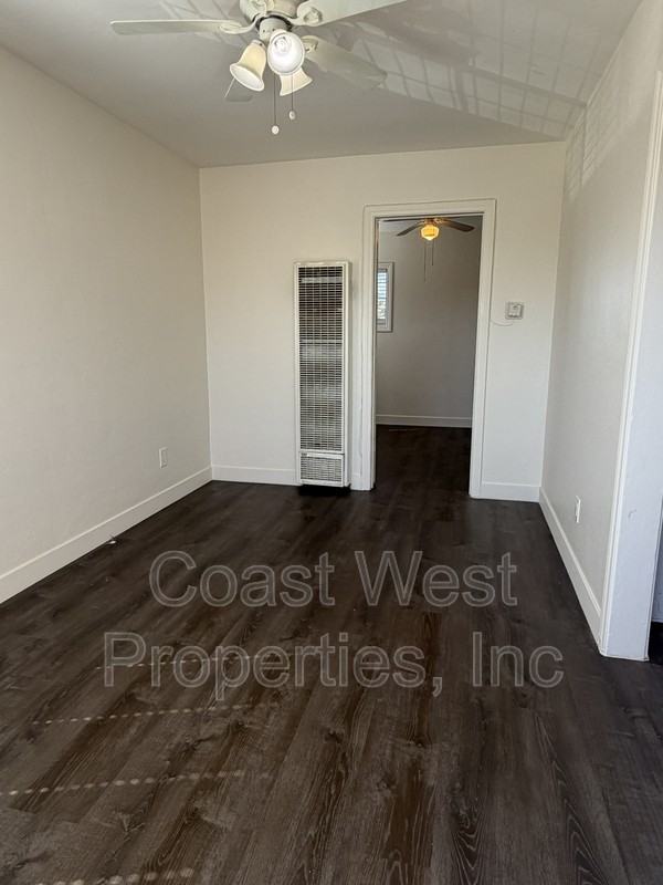 4419 College Ave - Photo 2 of 12