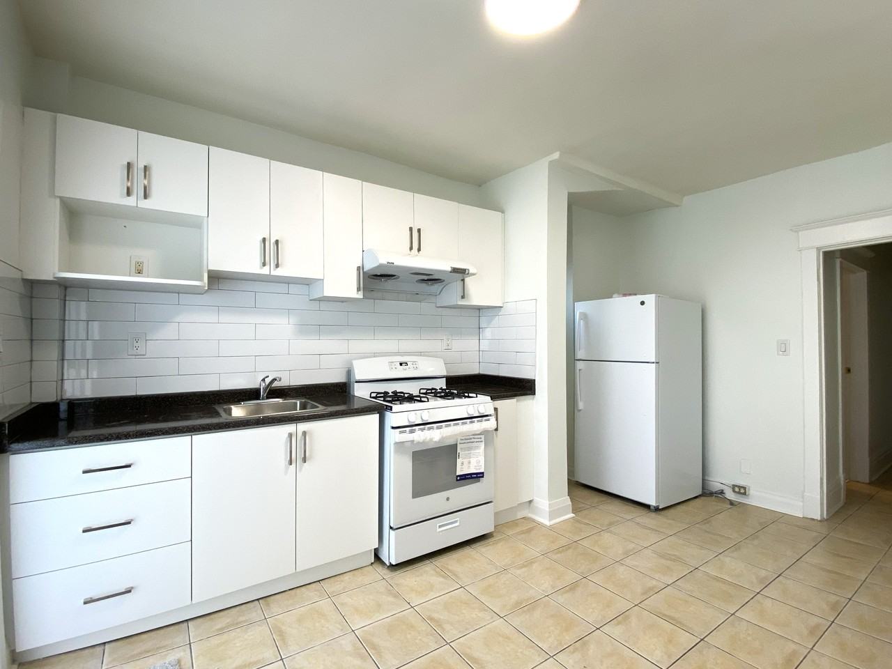 479 Carlaw Avenue - Photo 4 of 17