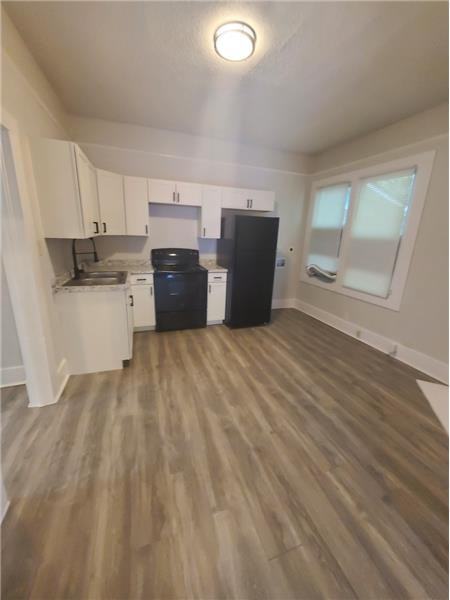 212 W 60th St #A - Photo 3 of 5