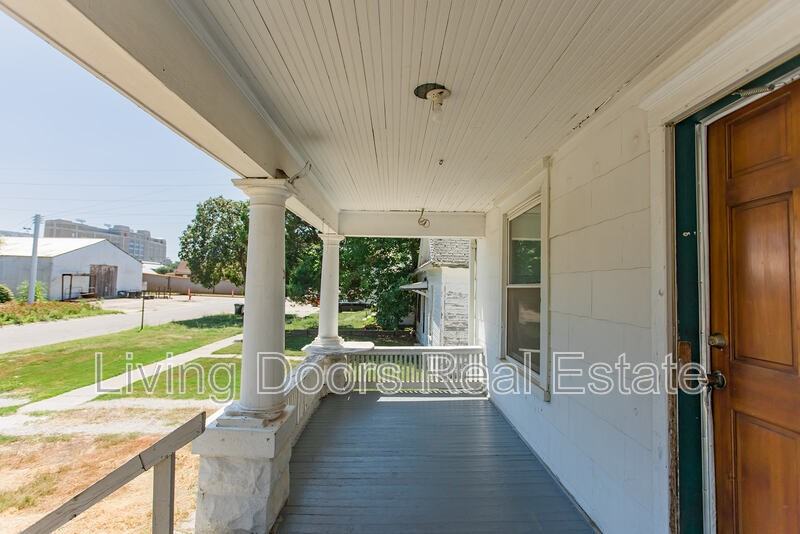 1025 N 8th St - Photo 6 of 30