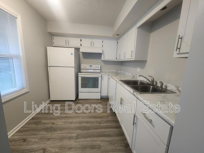 660 S 20th St #1 - Photo 2 of 9