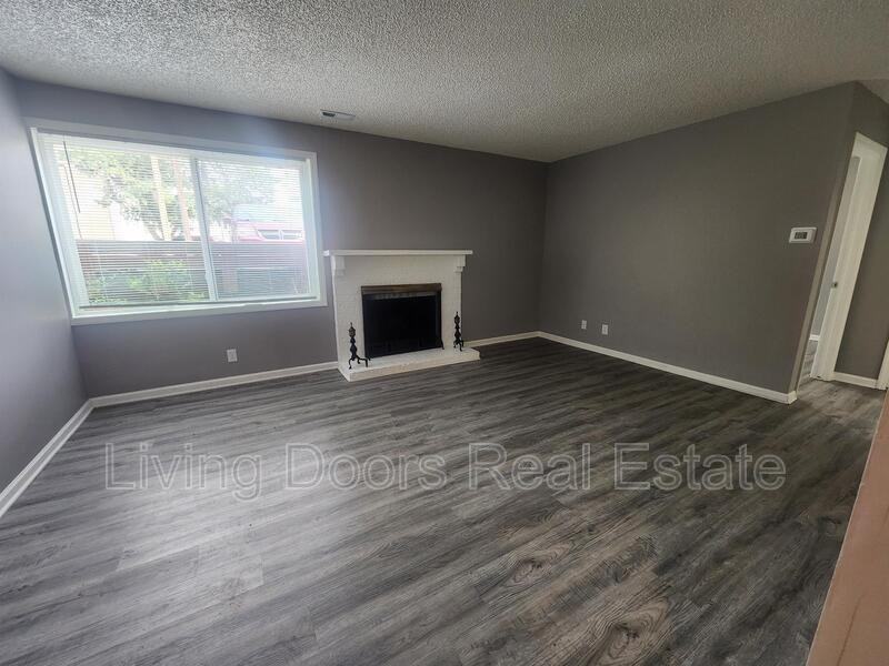 660 S 20th St #2 - Photo 5 of 10