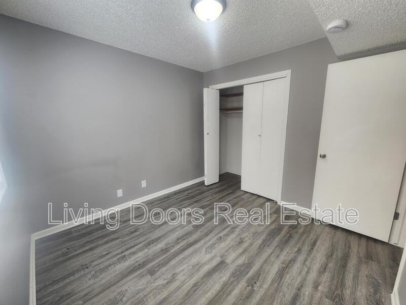 660 S 20th St #2 - Photo 7 of 10