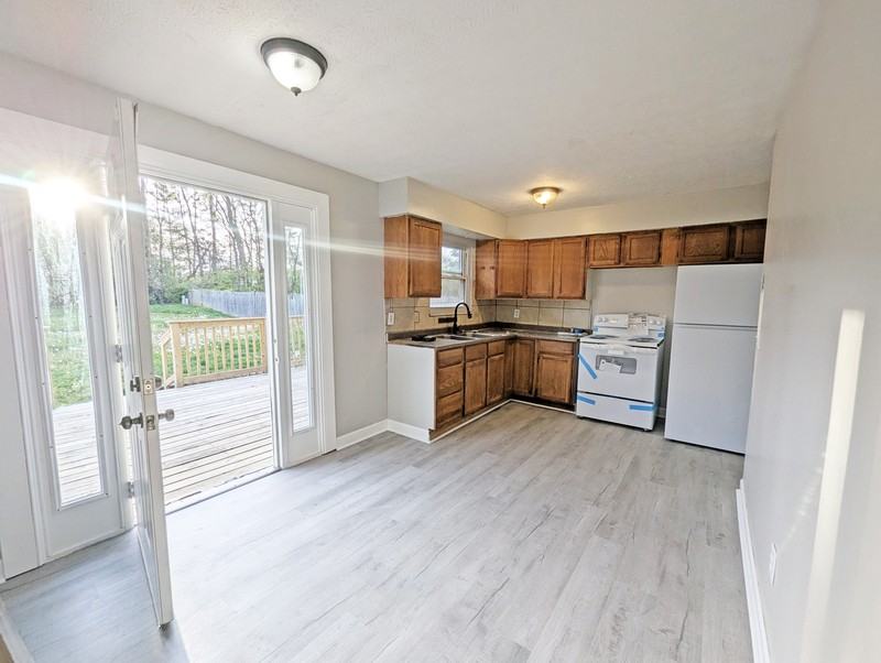 1329 Birch Dr - Photo 4 of 24