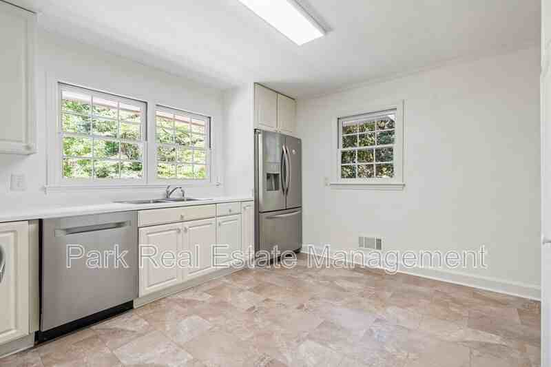 1209 Roosevelt Dr - Photo 4 of 25