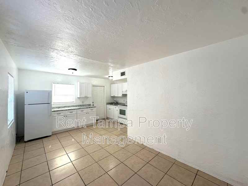 626 31st St S - Photo 7 of 38