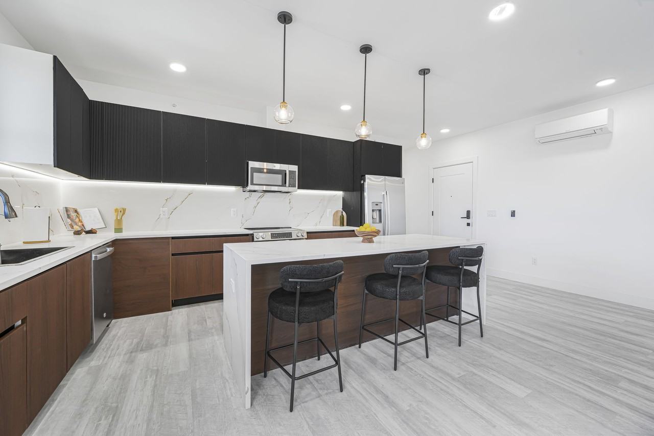 JFK RESIDENCES - Photo 3 of 32