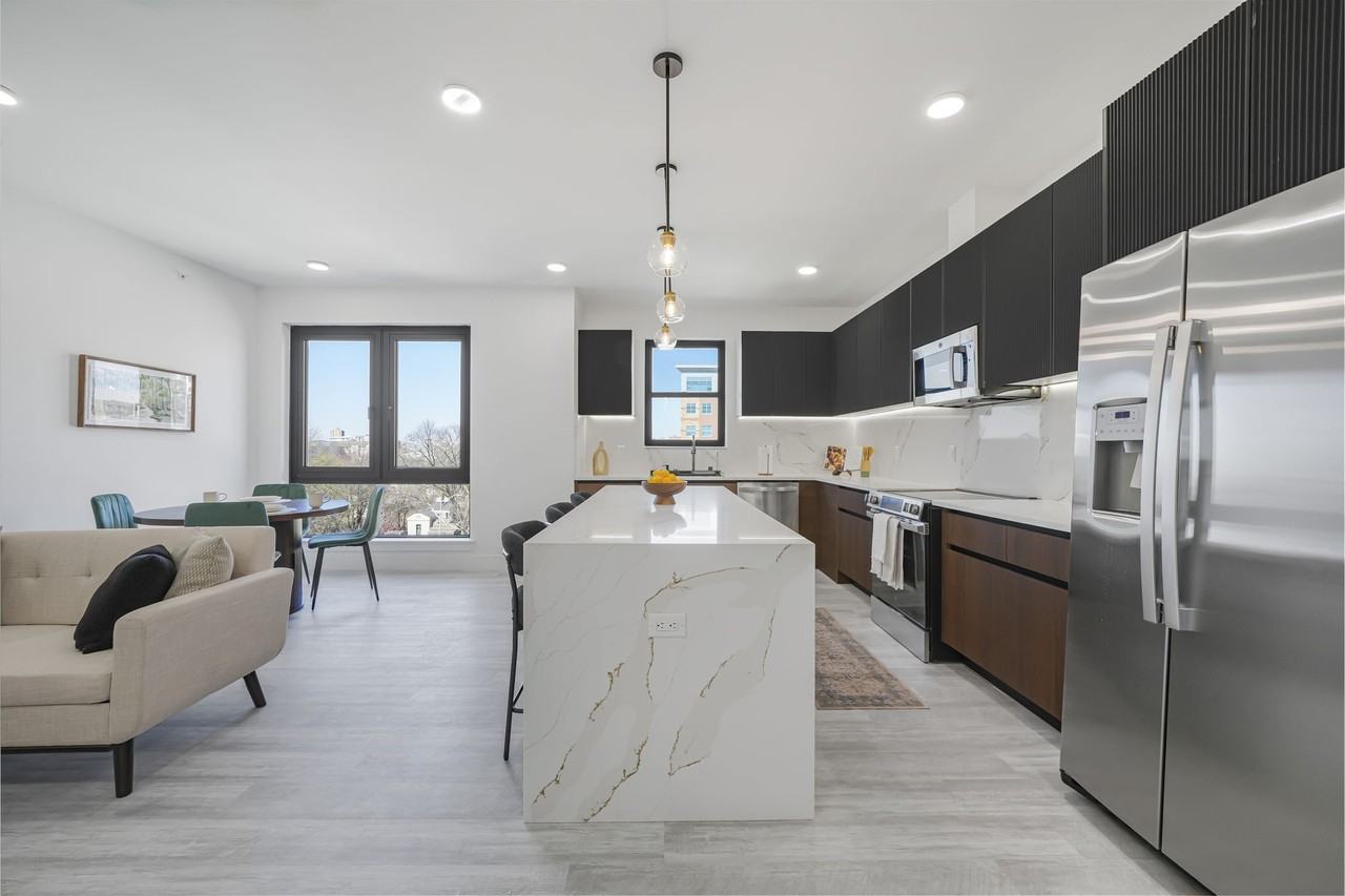 JFK RESIDENCES - Photo 4 of 32