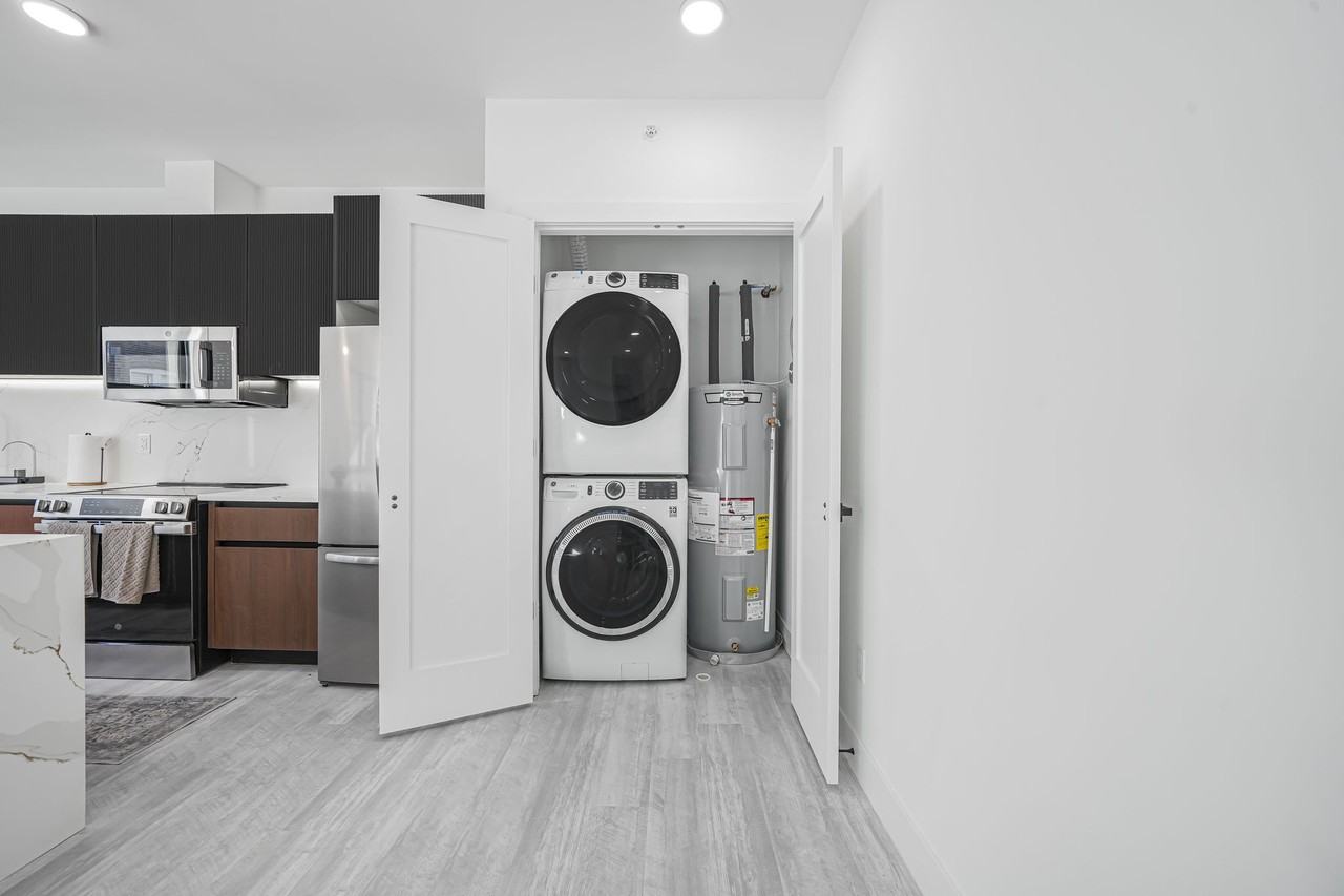 JFK RESIDENCES - Photo 7 of 13