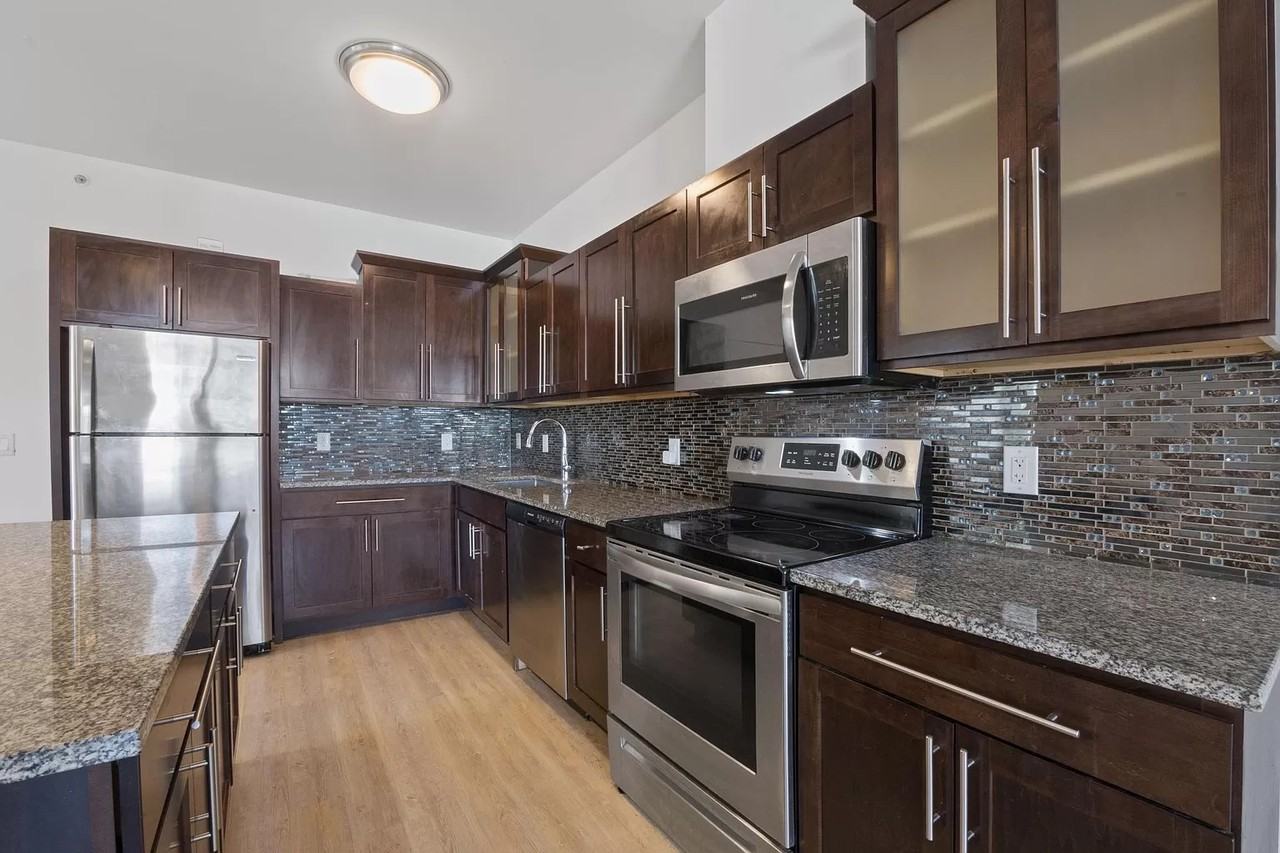 6400 Jefferson Street Rentals - Photo 4 of 45