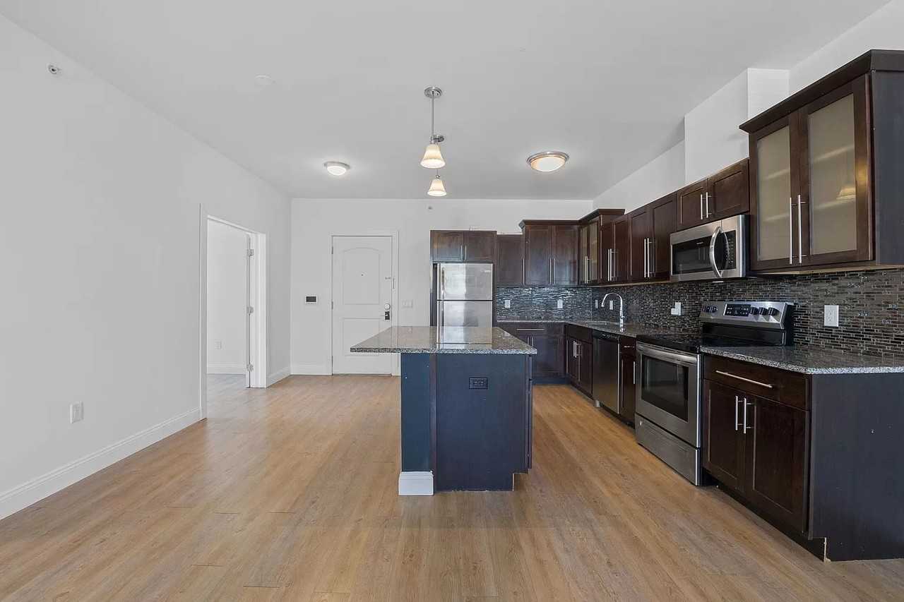 6400 Jefferson Street Rentals - Photo 5 of 45