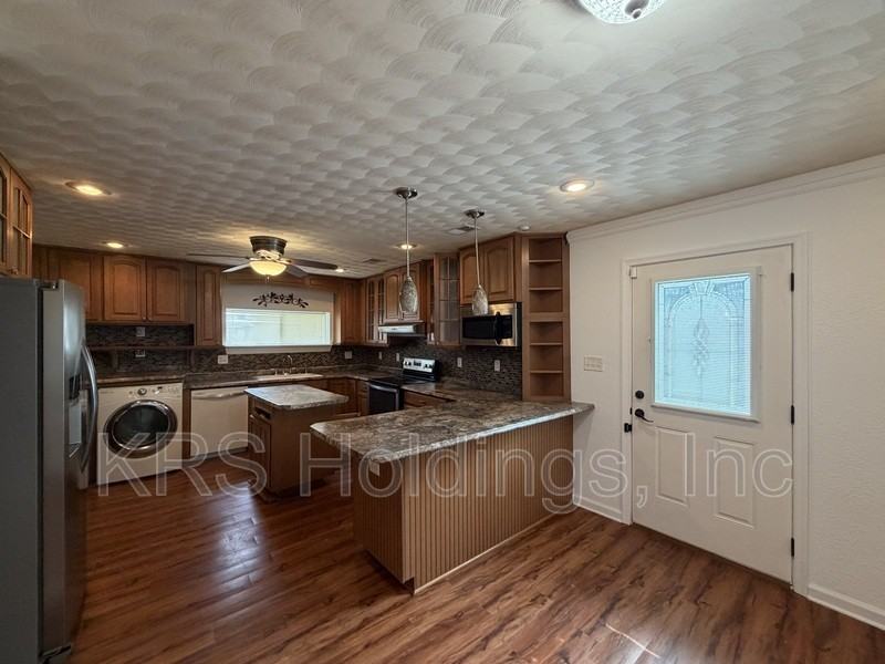 28 Gillis Rd - Photo 3 of 14