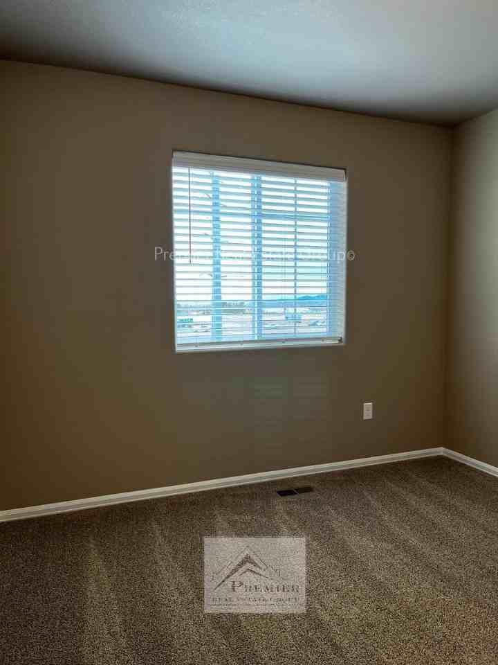 7863 Sand Lake Hts - Photo 7 of 14