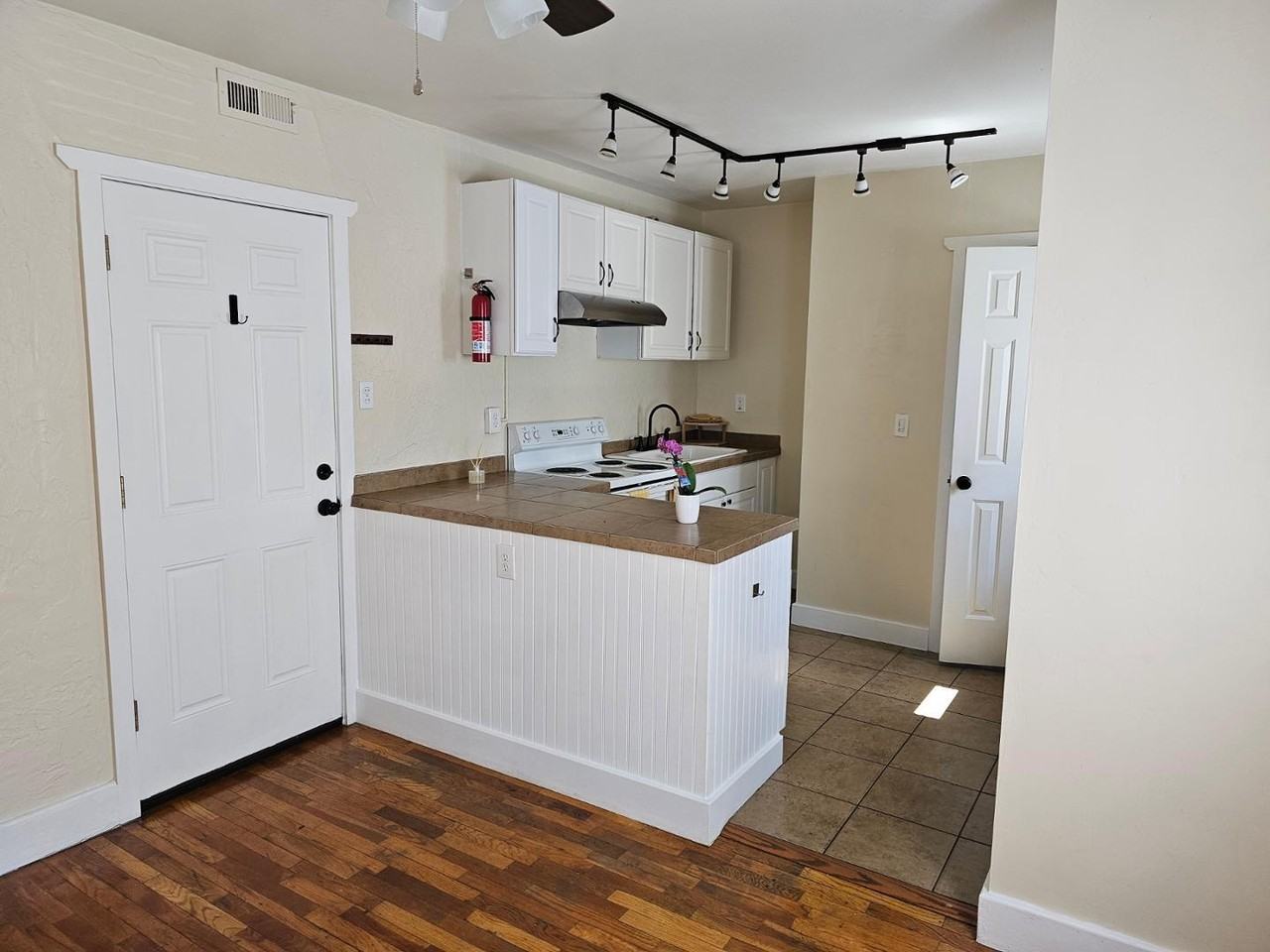 2826 W Platte Ave #4 - Photo 3 of 9