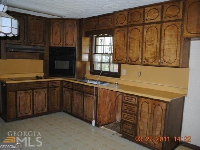 6373 Priscilla Ct - Photo 3 of 6