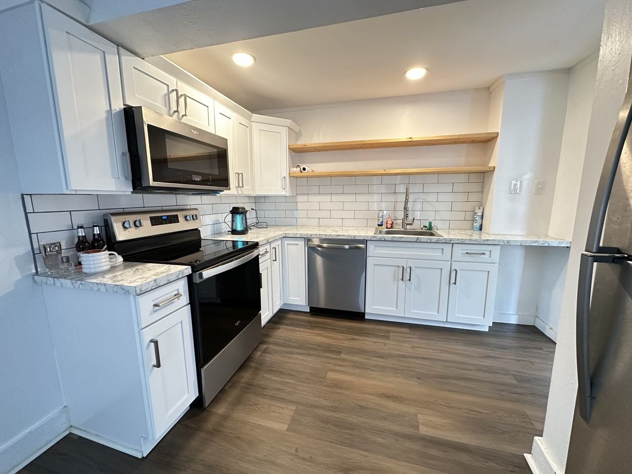 610 East Main Street - Photo 2 of 10