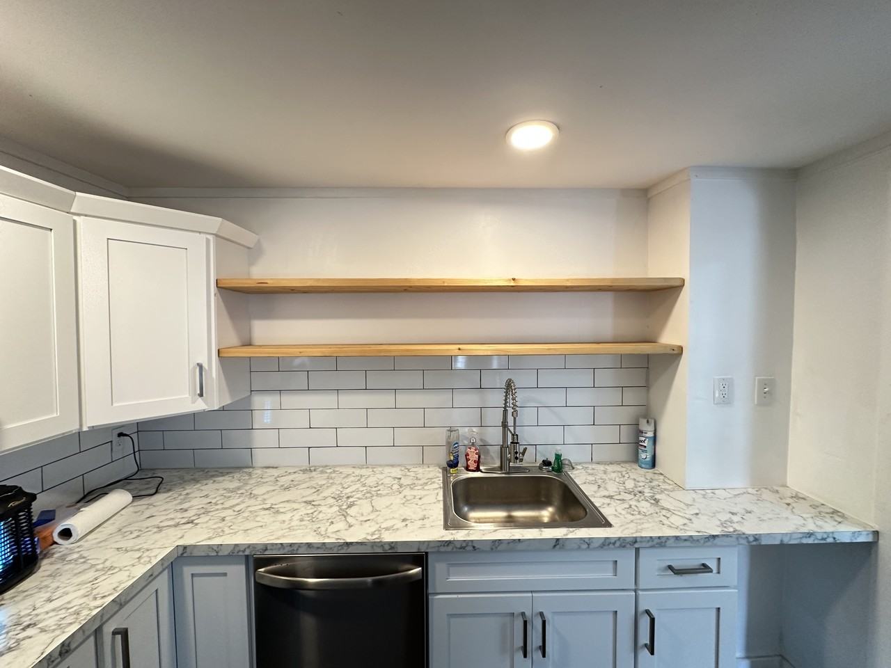 610 East Main Street - Photo 3 of 10
