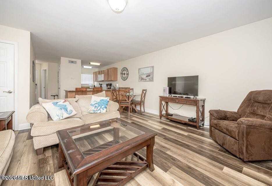 1664 Beach Blvd - Photo 5 of 12