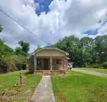 featured image of 4005 W Pine St