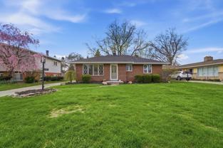 5217 Grosse Point Pkwy - Photo 1 of 1