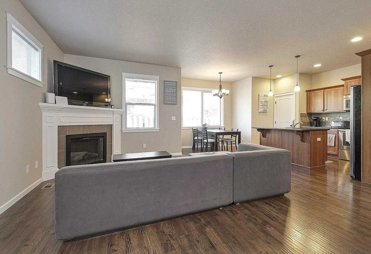 2733 25th Ave - Photo 4 of 7