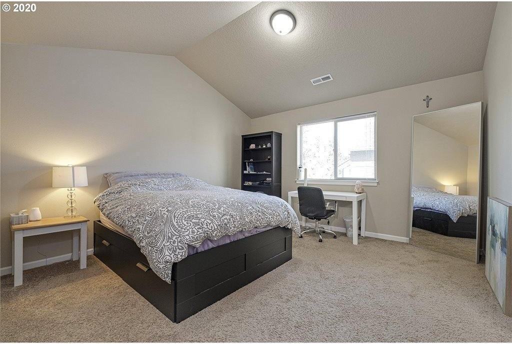 2733 25th Ave - Photo 5 of 7