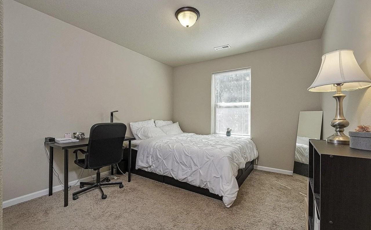 2733 25th Ave - Photo 6 of 7