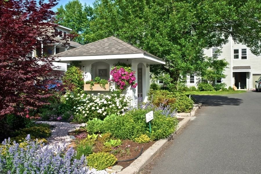 500 West St #18 - Photo 4 of 10