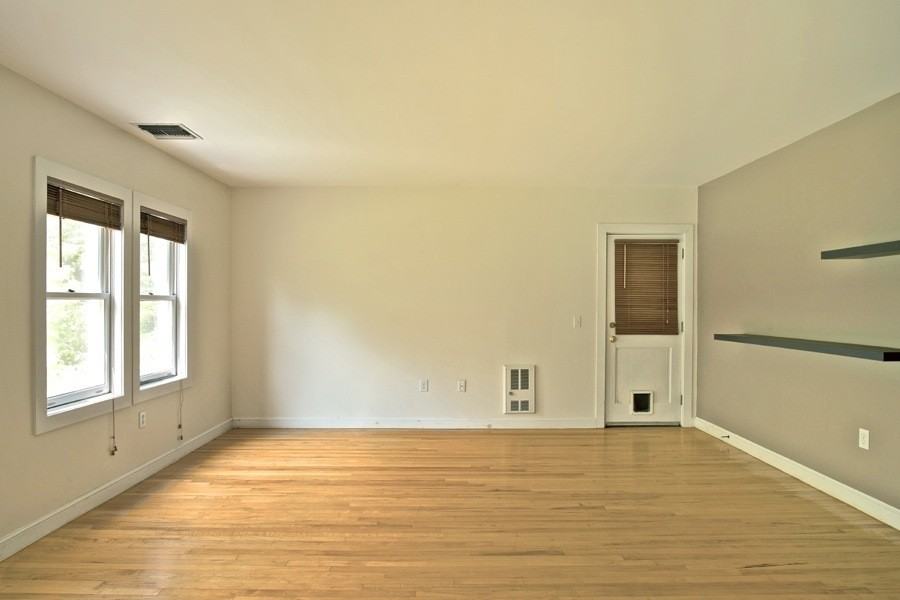 500 West St #18 - Photo 5 of 10