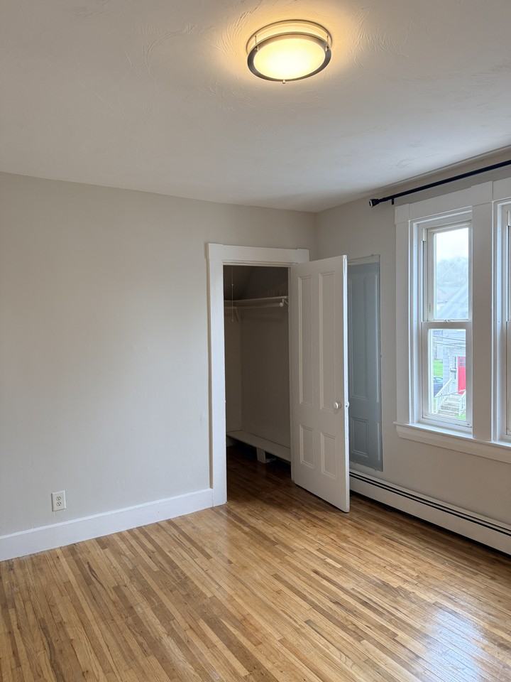 8 Winnemay St #2 - Photo 3 of 9