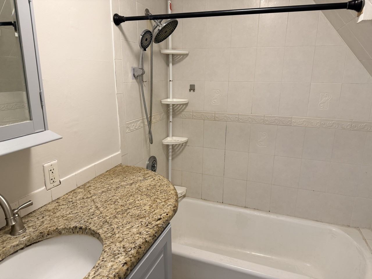 8 Winnemay St #2 - Photo 5 of 9