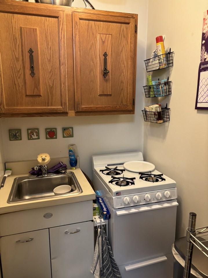 Burbank St #19 - Photo 2 of 4