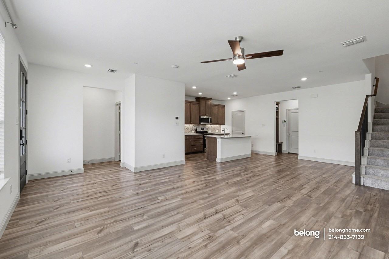 12855 Leopold Trl - Photo 2 of 16