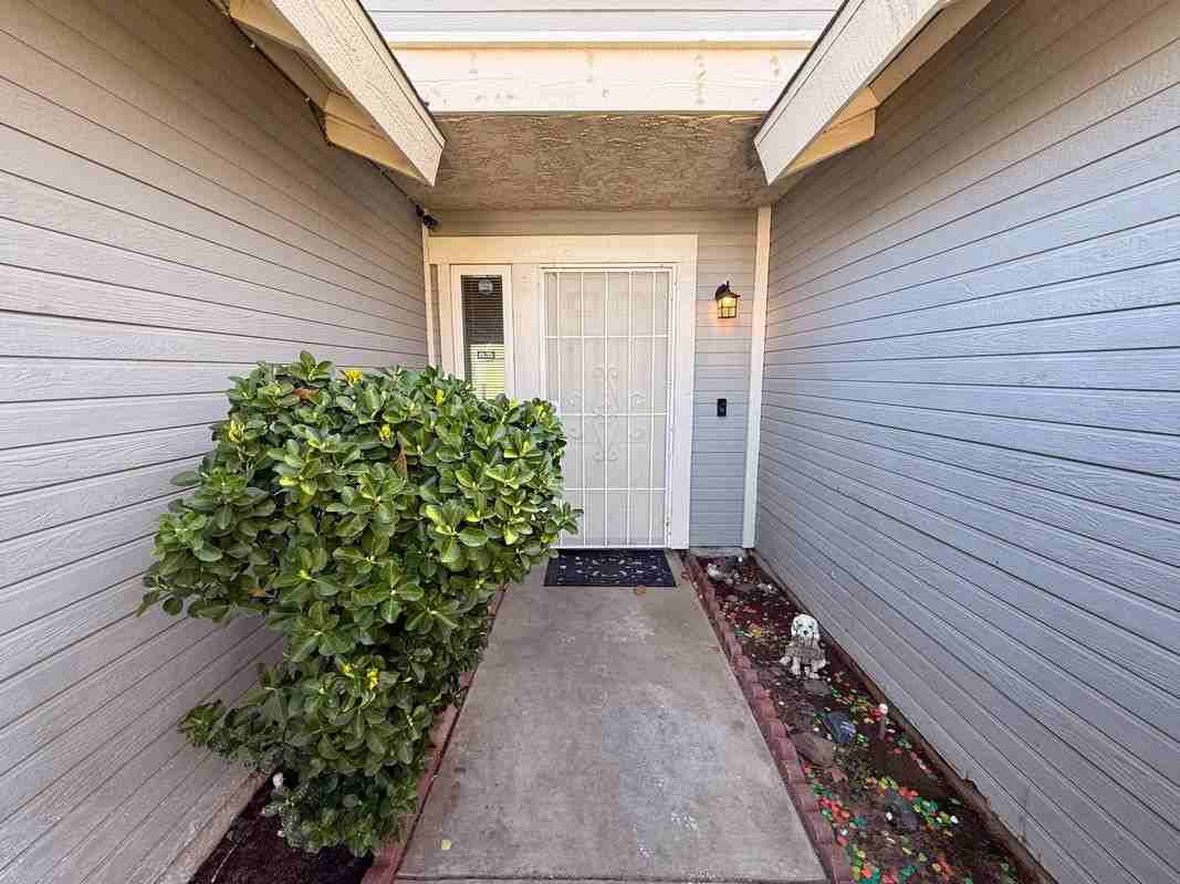 2500 Topaz Ln - Photo 2 of 13