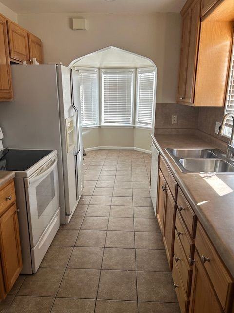 680 W 4800 S - Photo 3 of 4