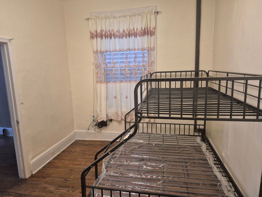 330 New York Ave - Photo 4 of 7